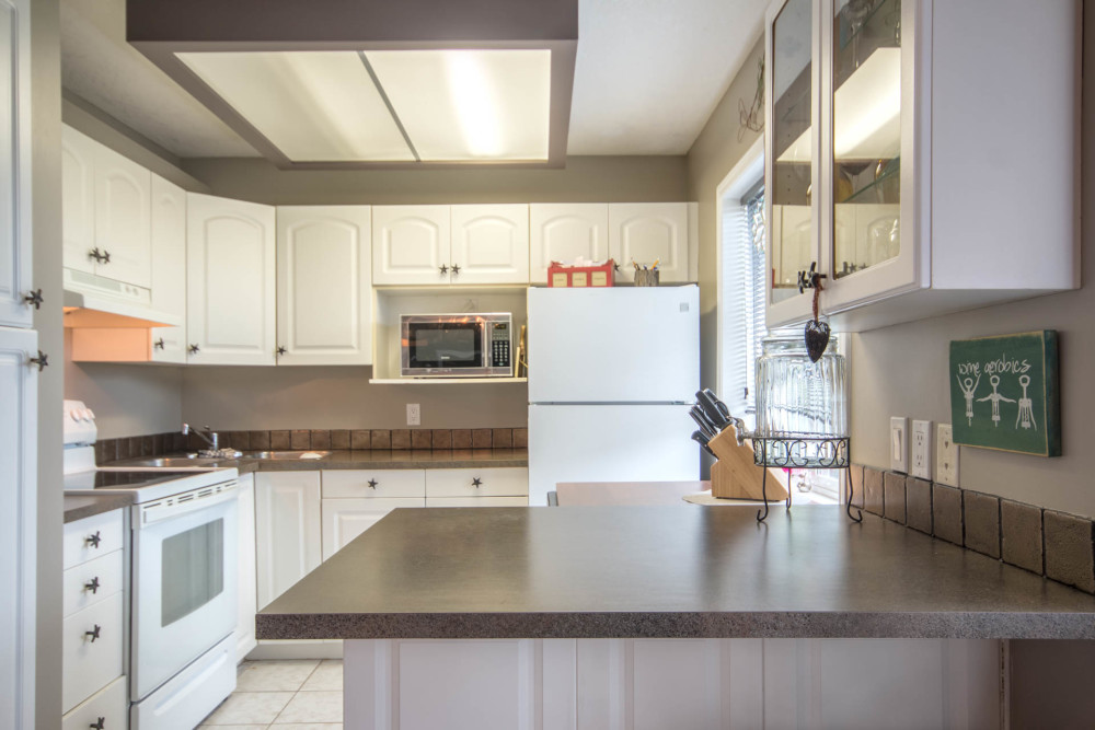helmsing homes for sale | 2325 Evelyn Heights | Anthea Helmsing & Gay helmsing | Victoria BC