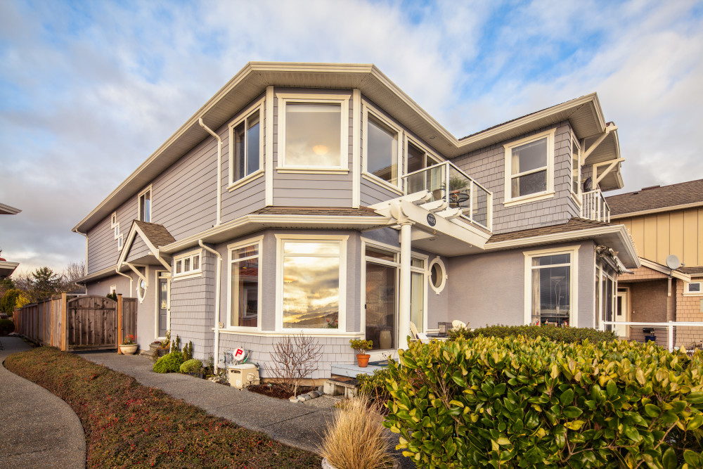9458 Lochside Drive | Sidney, BC | Gay Helmsing & Anthea Helmsing | www.helmsinghomesforsale.com